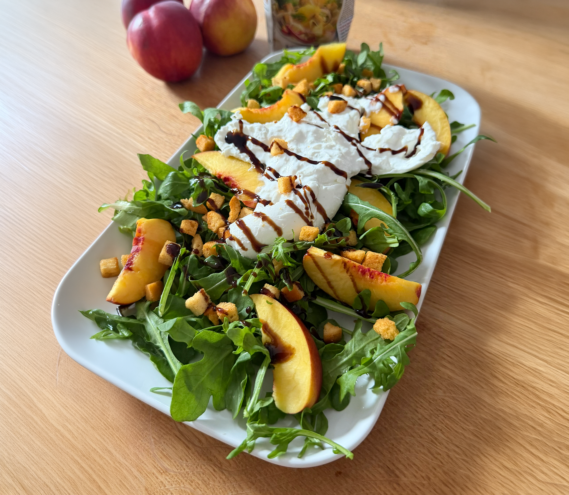 Pfirsich Burrata Salat