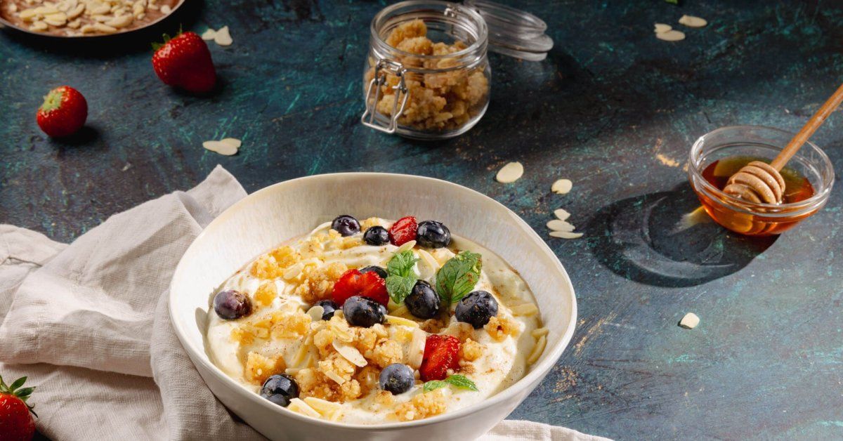 Mandel-Quarkcreme mit Heidelbeeren - Süßspeisen - Rezepte - Rezepte ...